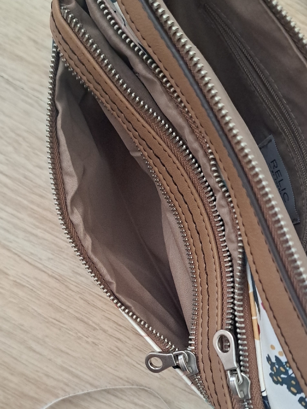 RELIC Floral Crossbody Bag with Taupe Trim - Picture 8 of 11